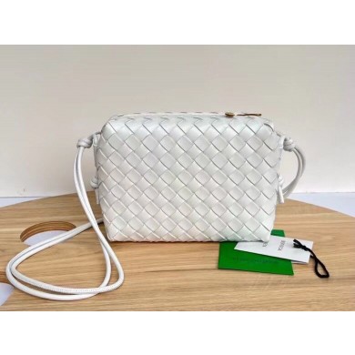 Bottega Veneta Medium intrecciato leather cross-body bag 680256 White BV1098ge92