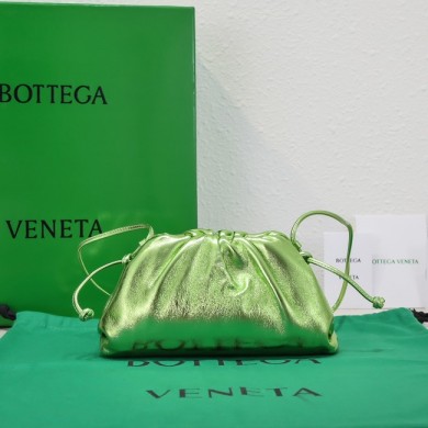 Bottega Veneta Mini intrecciato leather clutch with strap 585852 green BV1126nV16