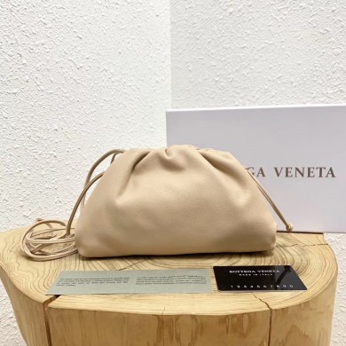 BOTTEGA VENETA Pouch BV0010