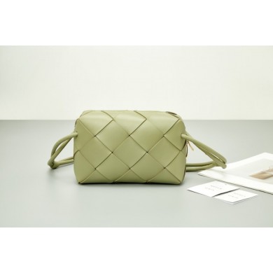 Knockoff Bottega Veneta Small Cassette Camera Bag 709417 green BV210yK94