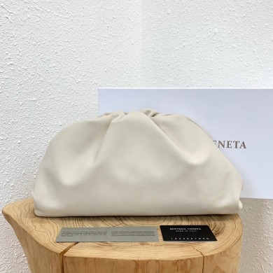 Top BOTTEGA VENETA Pouch BV0061